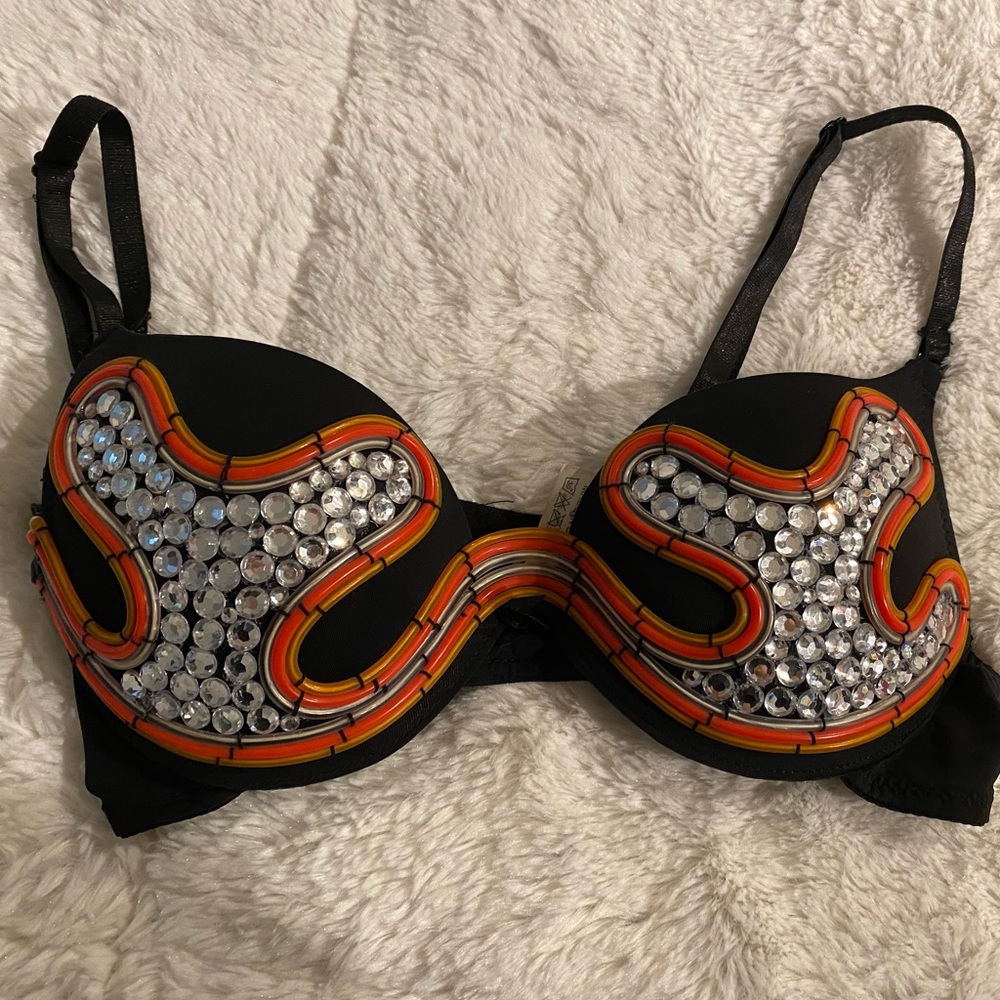 Rave bra